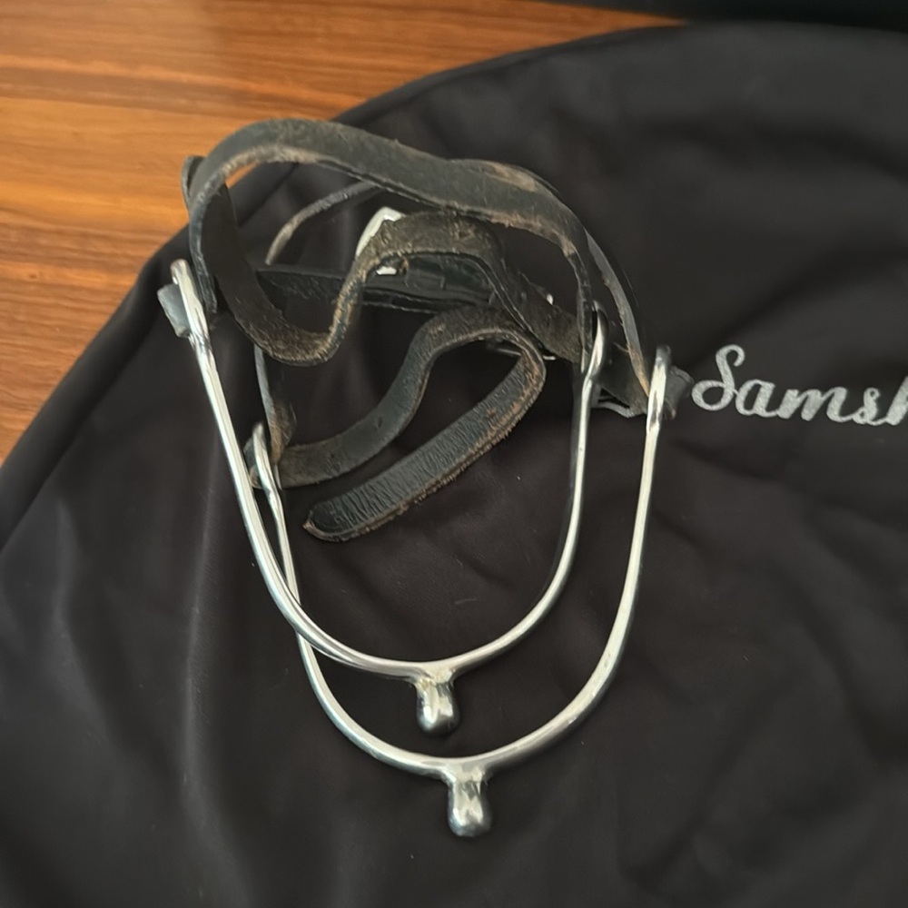 Samshield Riding Helmet - Picture 13 of 16